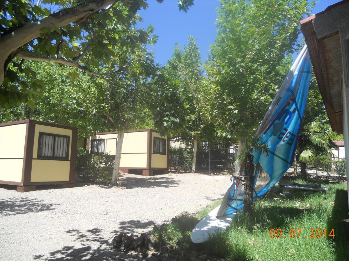 Camping La Brena Otel Almodóvar del Río Dış mekan fotoğraf